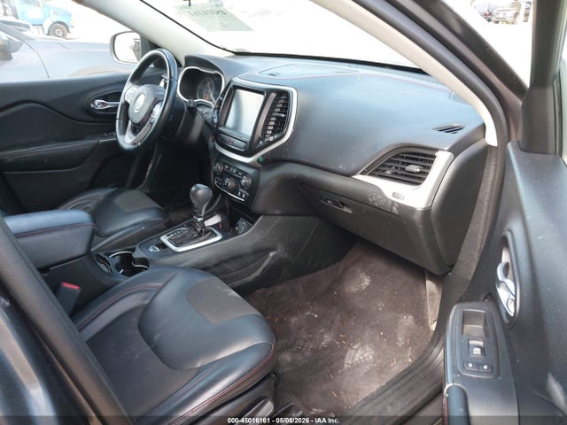 1C4PJMBS6HW500951 Jeep Cherokee Trailhawk 4x4