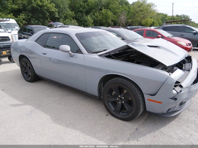 45016225 :رقم المزاد ، 2C3CDZAGXNH165191 vin ، 2022 Dodge Challenger Sxt مزاد بيع