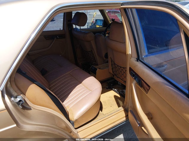 1985 Mercedes-benz 380 Se მანქანა იყიდება აუქციონზე, vin: WDBCA32C9FA092472, აუქციონის ნომერი: 45016255