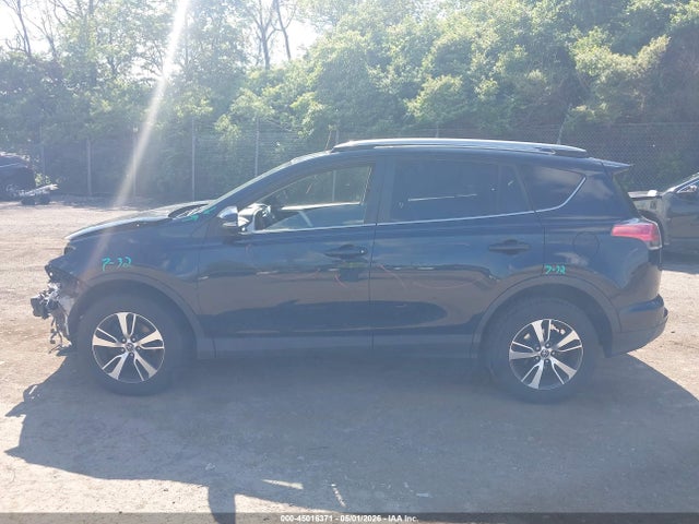 Toyota Rav4 Xle 2017 JTMRFREV5HD200634 Image 14