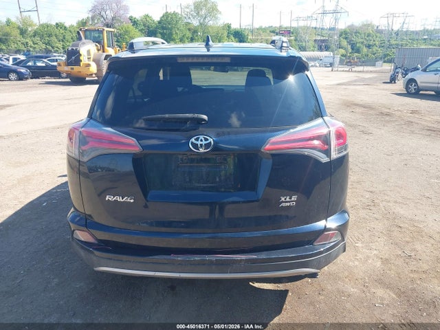 Toyota Rav4 Xle 2017 JTMRFREV5HD200634 Image 16