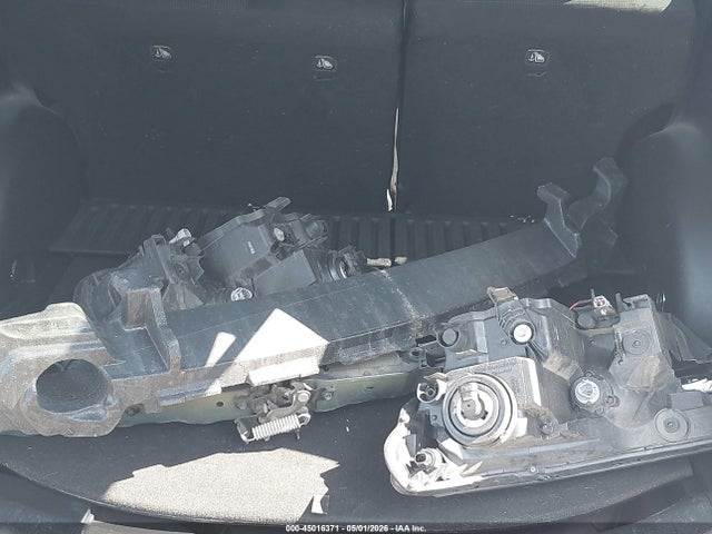 Toyota Rav4 Xle 2017 JTMRFREV5HD200634 Image 11