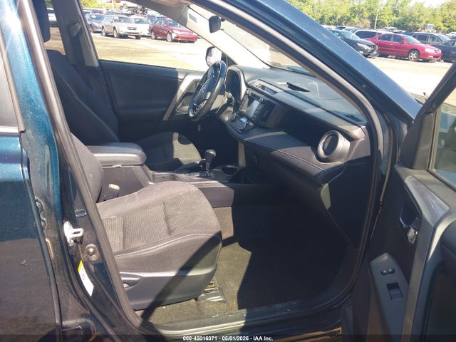 Toyota Rav4 Xle 2017 JTMRFREV5HD200634 Image 5