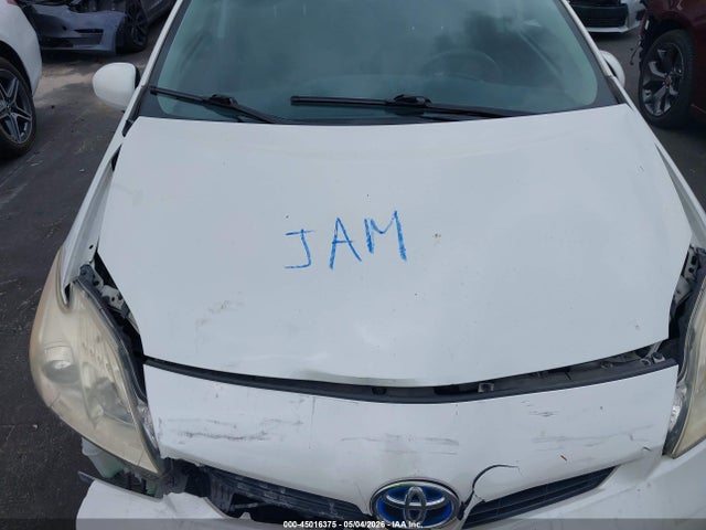 JTDKN3DU4E1787402 Toyota Prius Three