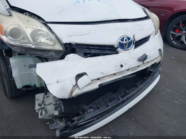JTDKN3DU4E1787402 Toyota Prius Three