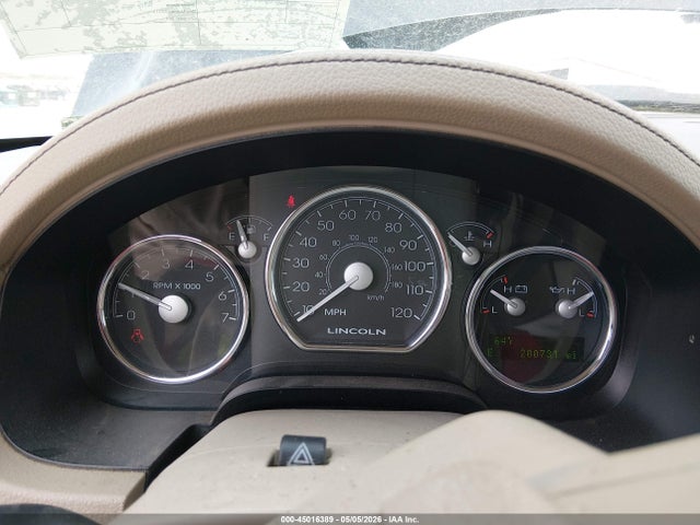 2006 Lincoln Mark Lt მანქანა იყიდება აუქციონზე, vin: 5LTPW18536FJ13821, აუქციონის ნომერი: 45016389