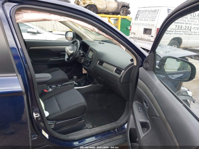 45016408 :رقم المزاد ، JA4AD2A35HZ024163 vin ، 2017 Mitsubishi Outlander Es مزاد بيع