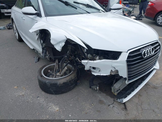 Продаж на аукціоні авто 2018 Audi A6 2.0t Premium, vin: WAUG8AFC1JN018409, номер лоту: 45016432