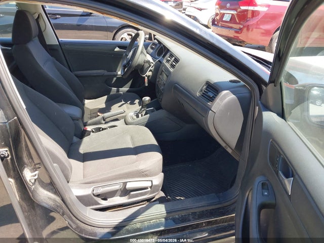2015 Volkswagen Jetta 2.0l S მანქანა იყიდება აუქციონზე, vin: 3VW2K7AJ4FM321478, აუქციონის ნომერი: 45016473