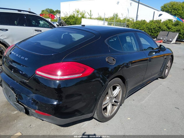 45016583 :رقم المزاد ، WP0AA2A7XFL007277 vin ، 2015 Porsche Panamera 4 مزاد بيع