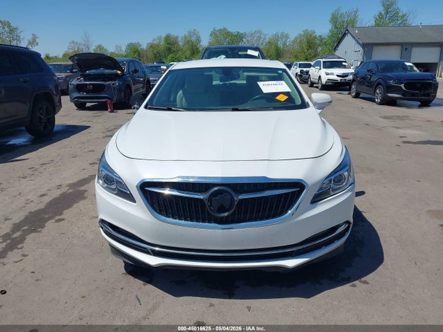 2017 Buick Lacrosse Essence მანქანა იყიდება აუქციონზე, vin: 1G4ZP5SS9HU122161, აუქციონის ნომერი: 45016625
