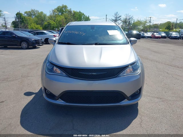 2018 Chrysler Pacifica Touring Plus მანქანა იყიდება აუქციონზე, vin: 2C4RC1FG7JR357806, აუქციონის ნომერი: 45016654
