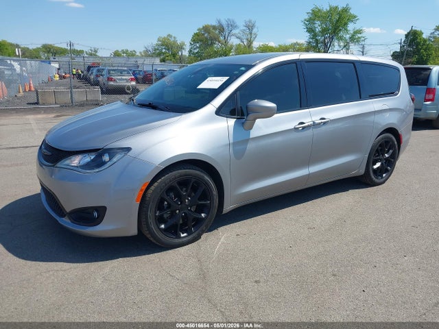 2018 Chrysler Pacifica Touring Plus მანქანა იყიდება აუქციონზე, vin: 2C4RC1FG7JR357806, აუქციონის ნომერი: 45016654