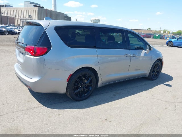 2018 Chrysler Pacifica Touring Plus მანქანა იყიდება აუქციონზე, vin: 2C4RC1FG7JR357806, აუქციონის ნომერი: 45016654