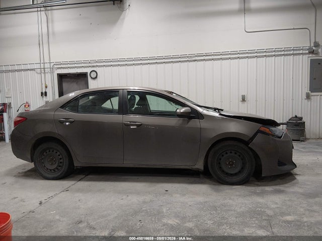 Toyota COROLLA LE 2018 2T1BURHE8JC074792 Image 13