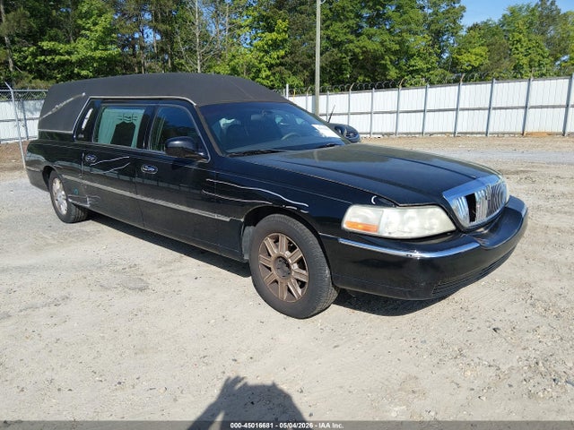 2008 Lincoln Town Car Executive მანქანა იყიდება აუქციონზე, vin: 2LJFM88W18X644476, აუქციონის ნომერი: 45016681