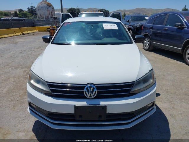 3VWD17AJ0GM393680 Volkswagen Jetta 1.8t Sport