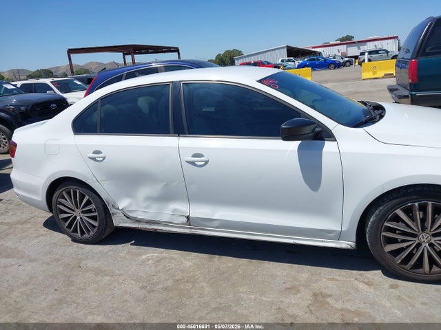 3VWD17AJ0GM393680 Volkswagen Jetta 1.8t Sport