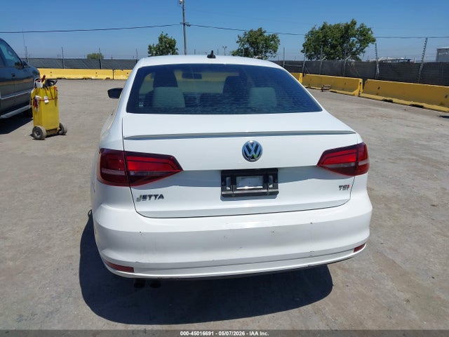 3VWD17AJ0GM393680 Volkswagen Jetta 1.8t Sport