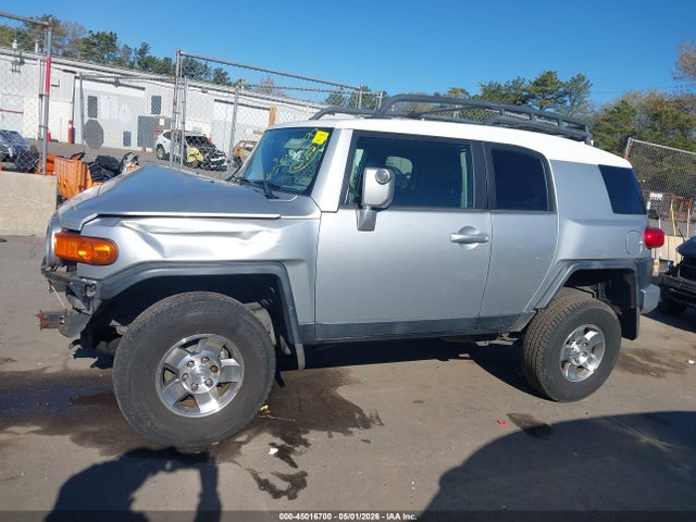 45016700 :رقم المزاد ، JTEBU11F48K052734 vin ، 2008 Toyota Fj Cruiser مزاد بيع