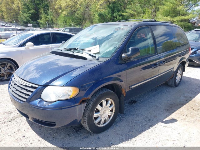 Продажа на аукционе авто 2005 Chrysler Town & Country Touring, vin: 2C4GP54L55R199653, номер лота: 45016702