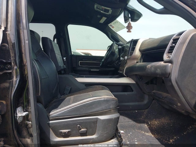 2019 Ram 2500 Laramie  4x4 6'4 Box მანქანა იყიდება აუქციონზე, vin: 3C6UR5FL3KG608896, აუქციონის ნომერი: 45016742