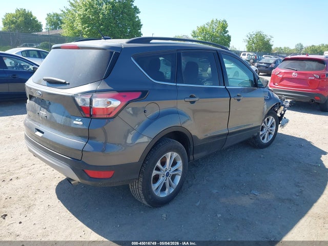 Ford ESCAPE SE 2018 1FMCU9GDXJUA77964 Image 4