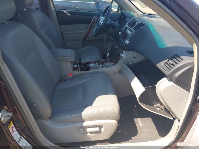 Продажа на аукционе авто 2011 Toyota Highlander Limited V6, vin: 5TDDK3EH1BS045654, номер лота: 45016752