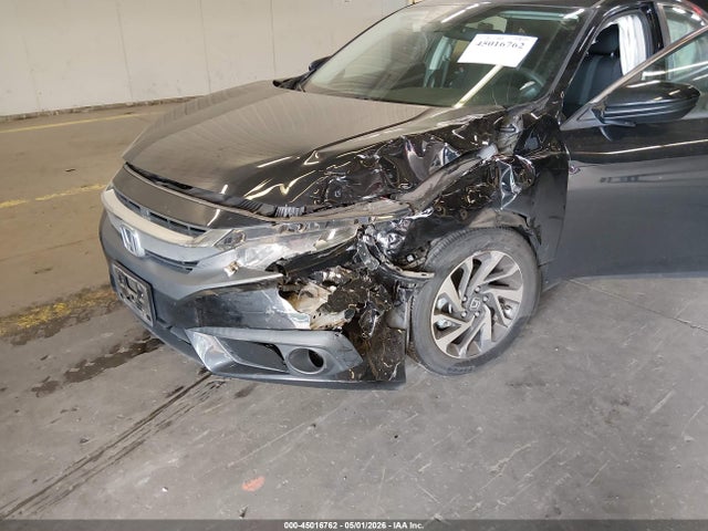 Продажа на аукционе авто 2018 Honda Civic Ex, vin: 2HGFC2F87JH502528, номер лота: 45016762