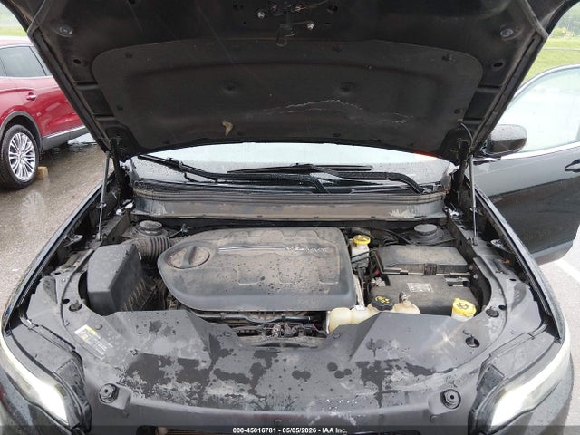 Продаж на аукціоні авто 2019 Jeep Cherokee Latitude Plus Fwd, vin: 1C4PJLLX8KD109744, номер лоту: 45016781