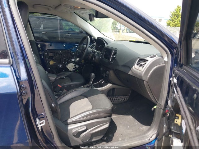 45016800 :رقم المزاد ، 3C4NJCBB7KT743781 vin ، 2019 Jeep Compass Latitude Fwd مزاد بيع