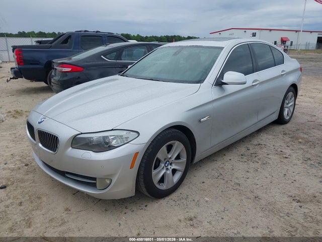 45016801 :رقم المزاد ، WBAFR1C51BC672130 vin ، 2011 Bmw 528i مزاد بيع