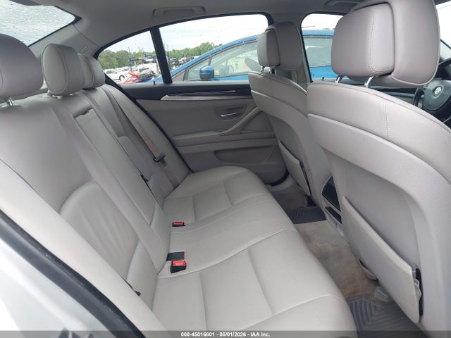 45016801 :رقم المزاد ، WBAFR1C51BC672130 vin ، 2011 Bmw 528i مزاد بيع