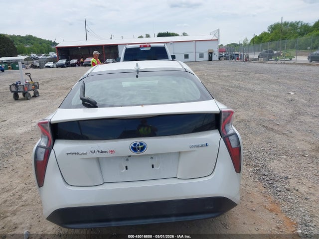 Toyota Prius Two 2017 JTDKBRFU7H3031841 Image 16