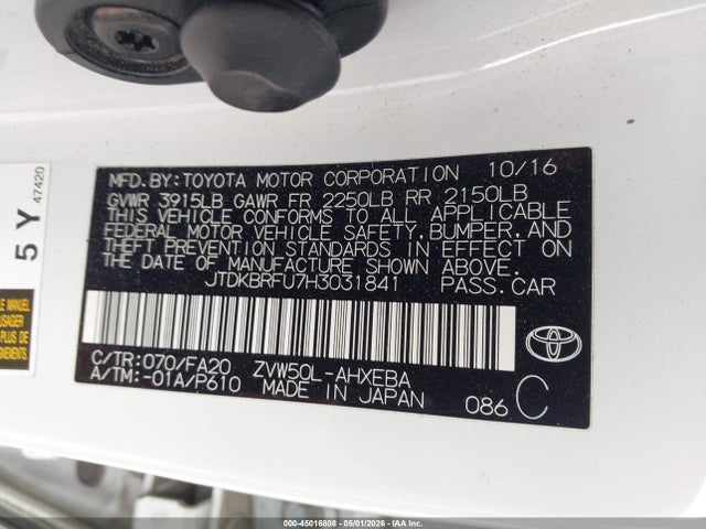 Toyota Prius Two 2017 JTDKBRFU7H3031841 Image 9