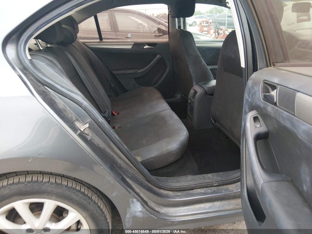 2015 Volkswagen Jetta 1.8t Se მანქანა იყიდება აუქციონზე, vin: 3VWD17AJXFM271780, აუქციონის ნომერი: 45016849