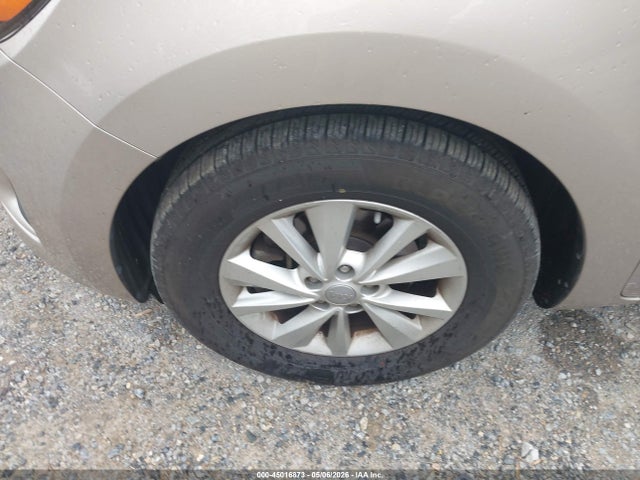 45016873 :رقم المزاد ، KNDMB5C12H6266867 vin ، 2017 Kia Sedona Lx مزاد بيع