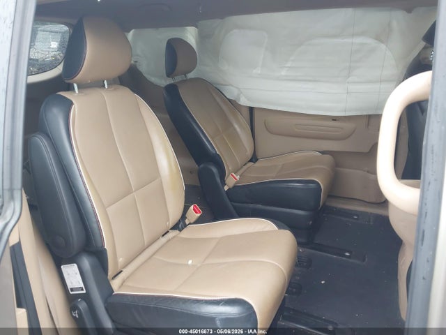 45016873 :رقم المزاد ، KNDMB5C12H6266867 vin ، 2017 Kia Sedona Lx مزاد بيع