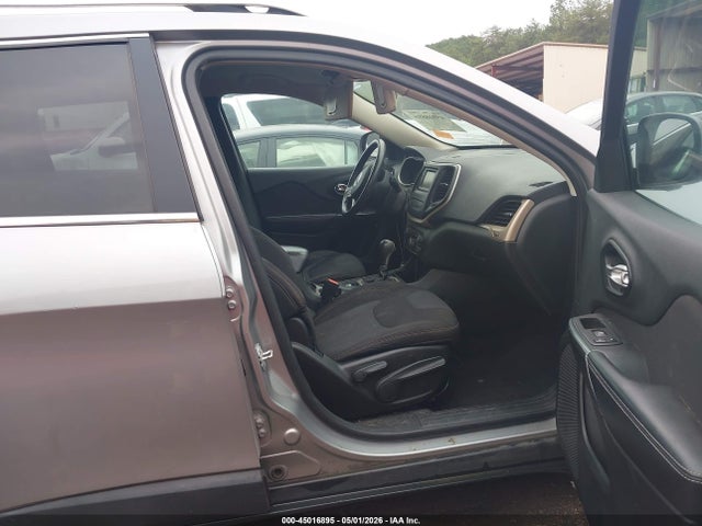 45016895 :رقم المزاد ، 1C4PJLCB4FW631110 vin ، 2015 Jeep Cherokee Latitude مزاد بيع