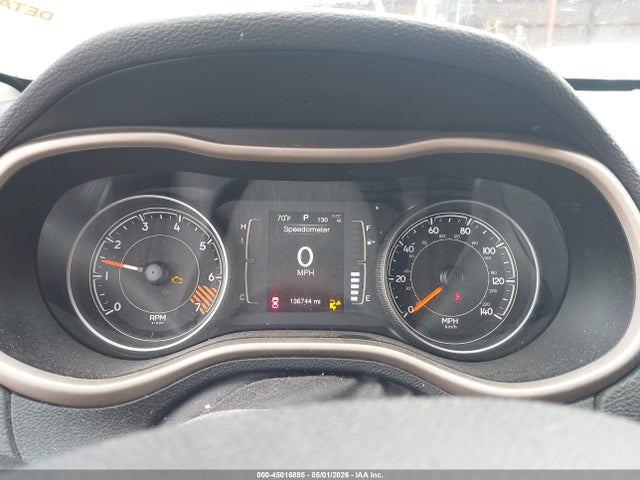 45016895 :رقم المزاد ، 1C4PJLCB4FW631110 vin ، 2015 Jeep Cherokee Latitude مزاد بيع