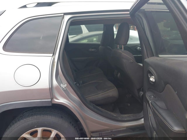 45016895 :رقم المزاد ، 1C4PJLCB4FW631110 vin ، 2015 Jeep Cherokee Latitude مزاد بيع