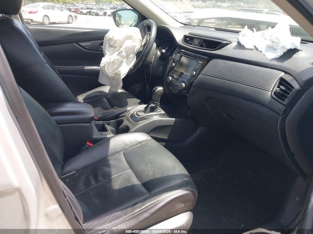 5N1AT2MV9JC847852 Nissan ROGUE SV