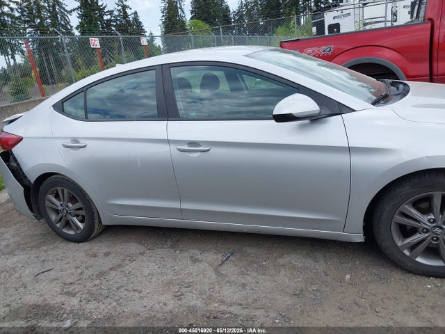 5NPD84LF6JH221298 Hyundai ELANTRA SEL