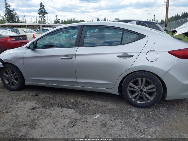 5NPD84LF6JH221298 Hyundai ELANTRA SEL