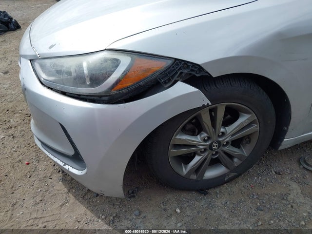 5NPD84LF6JH221298 Hyundai ELANTRA SEL