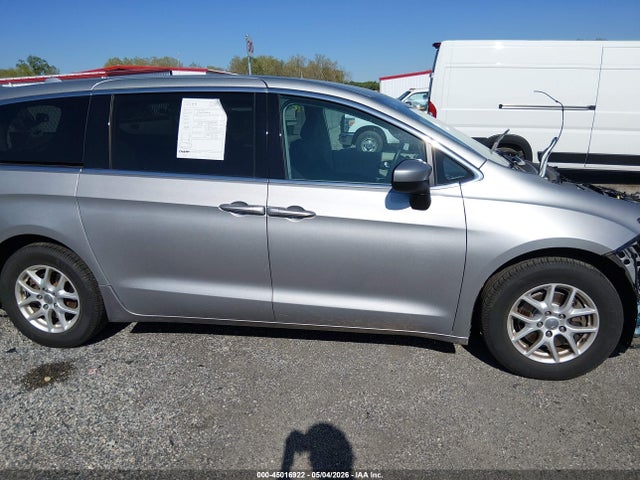 2017 Chrysler Pacifica Lx მანქანა იყიდება აუქციონზე, vin: 2C4RC1CG7HR748615, აუქციონის ნომერი: 45016922