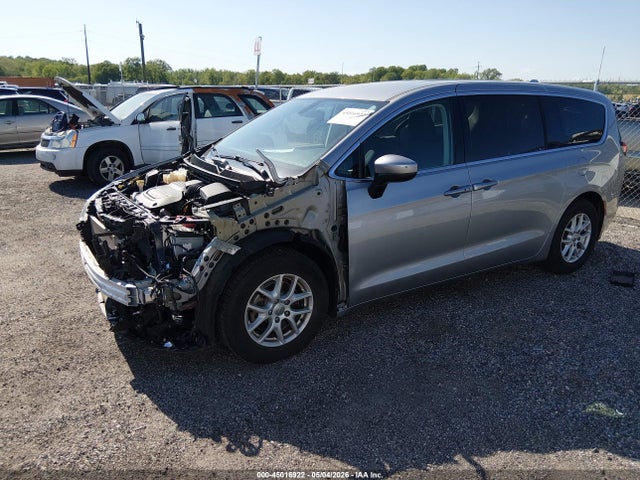 2017 Chrysler Pacifica Lx მანქანა იყიდება აუქციონზე, vin: 2C4RC1CG7HR748615, აუქციონის ნომერი: 45016922
