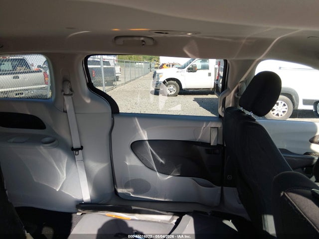 2017 Chrysler Pacifica Lx მანქანა იყიდება აუქციონზე, vin: 2C4RC1CG7HR748615, აუქციონის ნომერი: 45016922