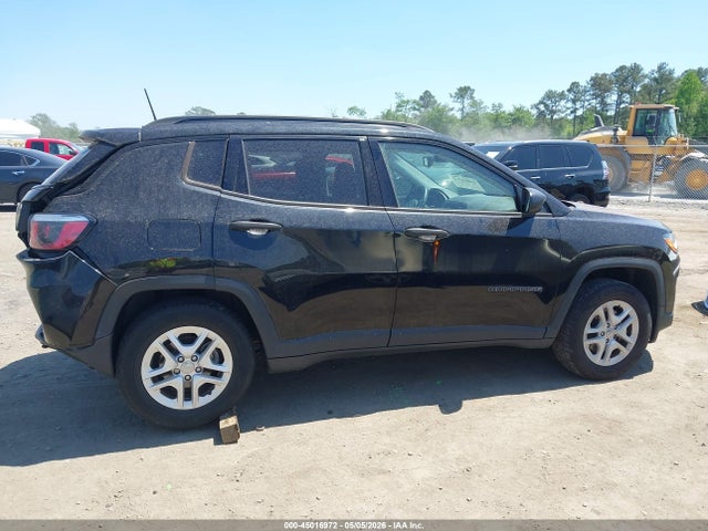 45016972 :رقم المزاد ، 3C4NJCAB6JT211132 vin ، 2018 Jeep Compass Sport Fwd مزاد بيع