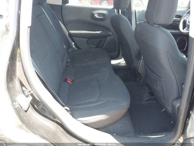 45016972 :رقم المزاد ، 3C4NJCAB6JT211132 vin ، 2018 Jeep Compass Sport Fwd مزاد بيع